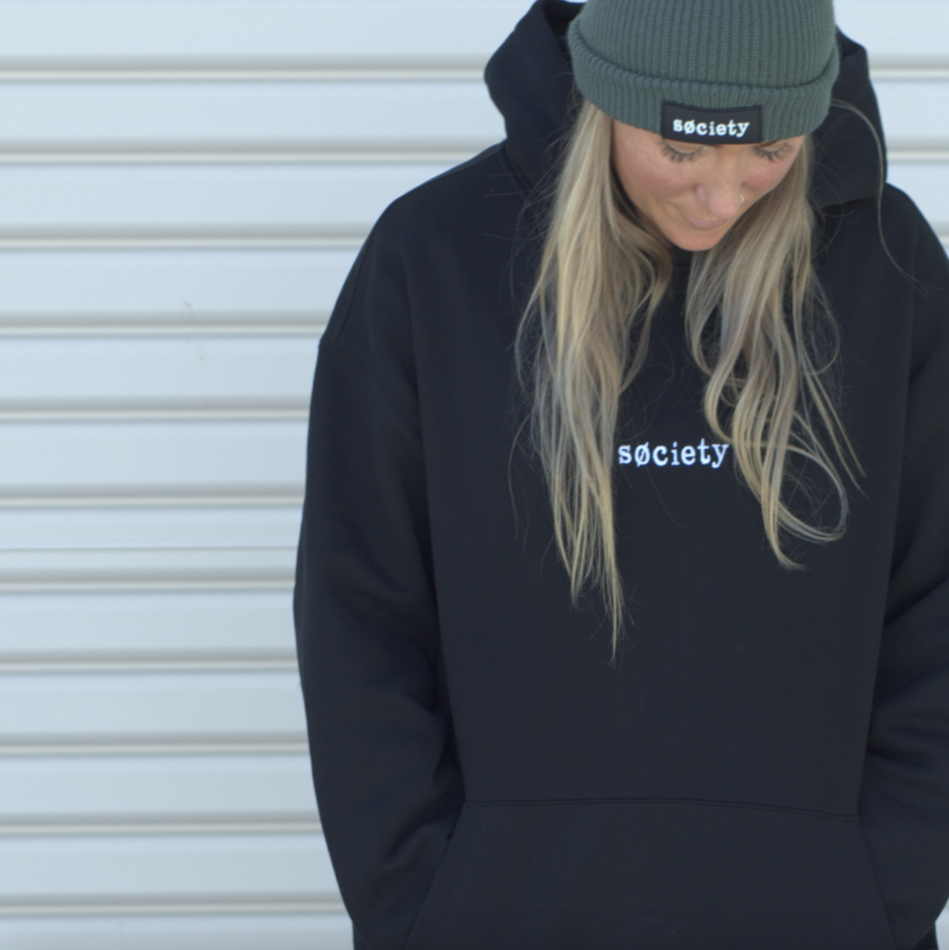 Badge Cable Knit Beanie (Cypress)
