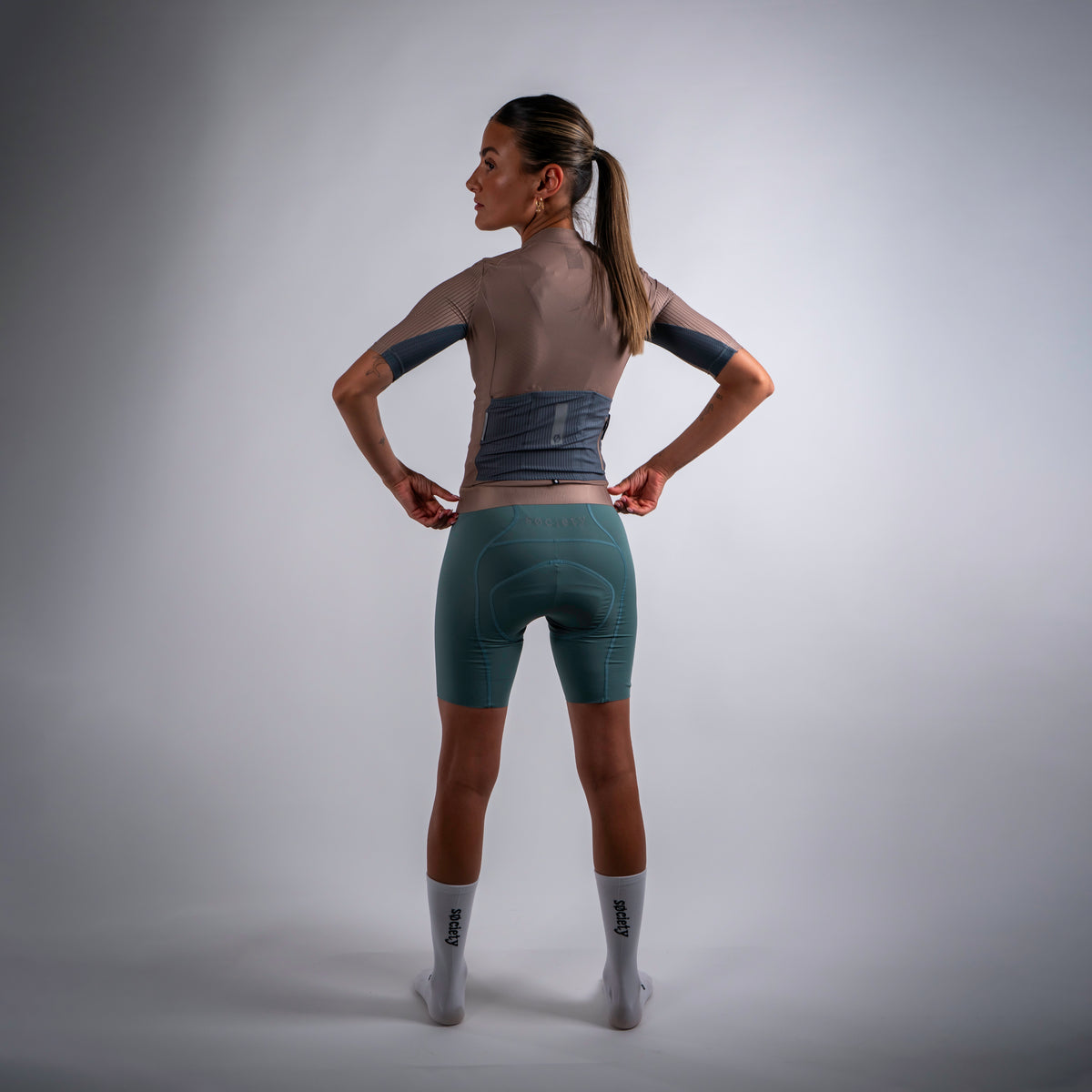 Womens Elevate++ Short Sleeve Jersey [Taupe]