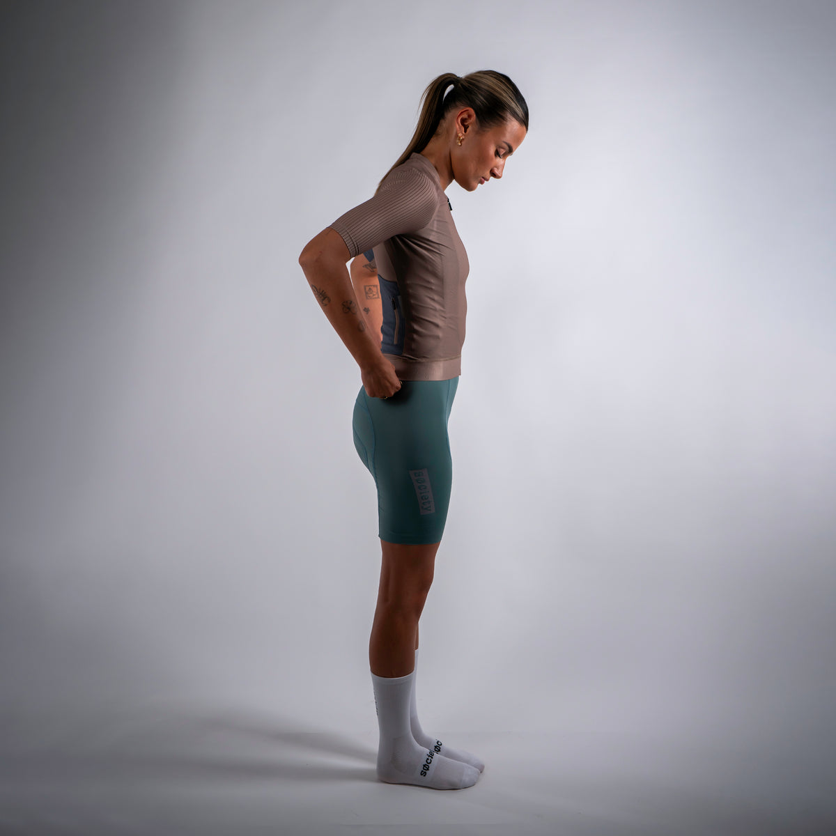 Womens Elevate++ Short Sleeve Jersey [Taupe]