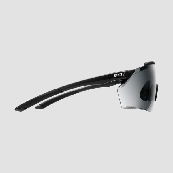 Load image into Gallery viewer, Smith RUCKUS Sunglasses (Black/Photochromic)
