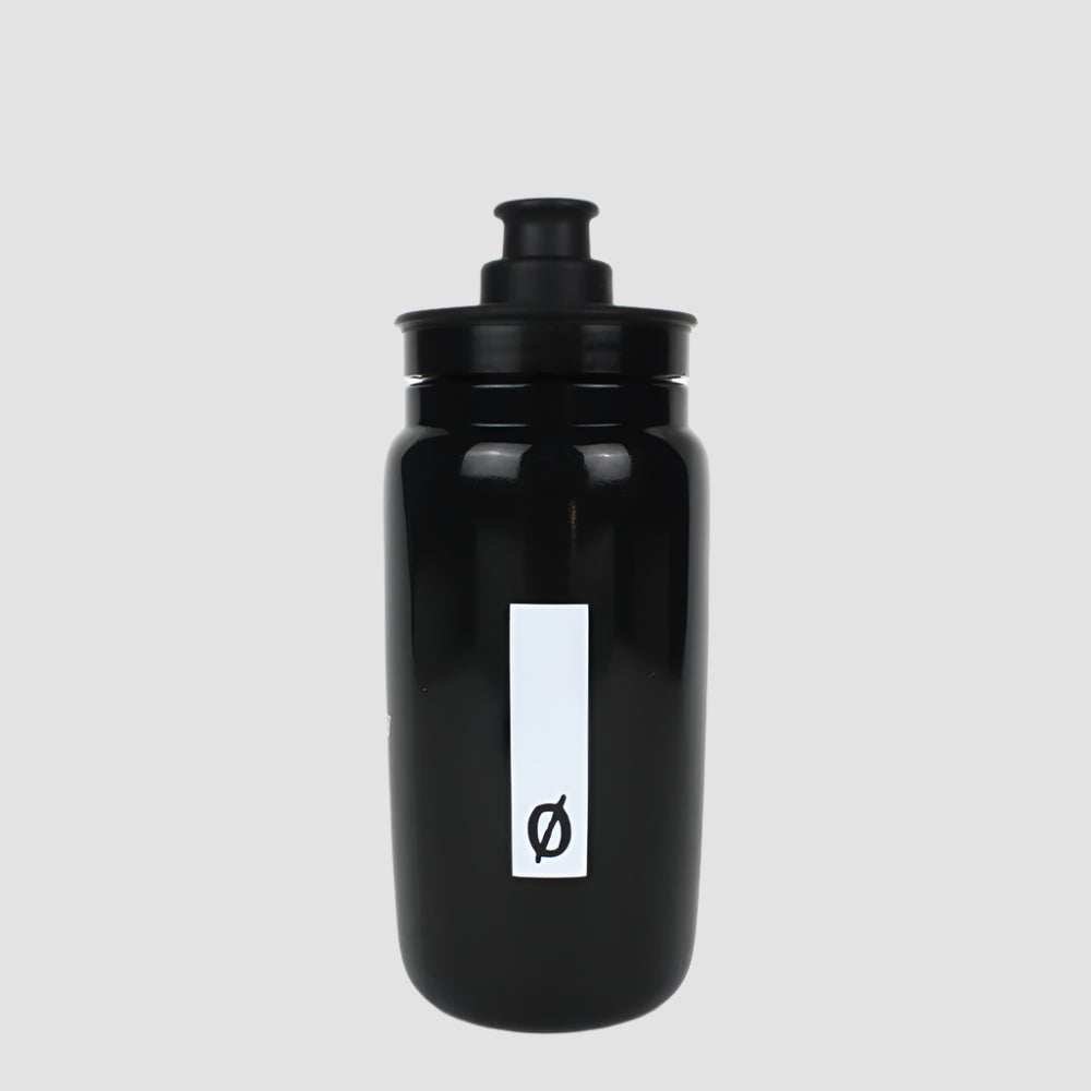 A black Elevate++ Pro Bottle with a capacity of 550ml, featuring a leak proof, high-flow, pull top rubber mouth piece.