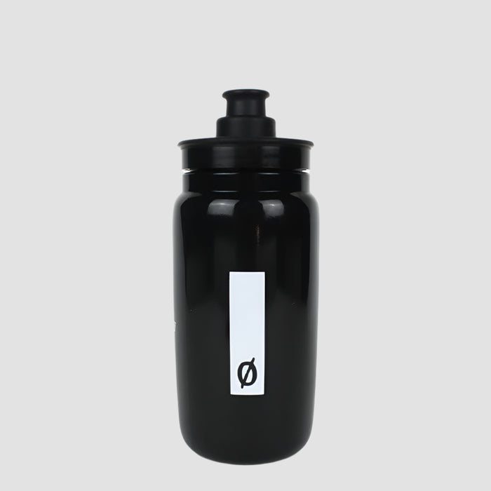A black Elevate++ Pro Bottle with a capacity of 550ml, featuring a leak proof, high-flow, pull top rubber mouth piece.