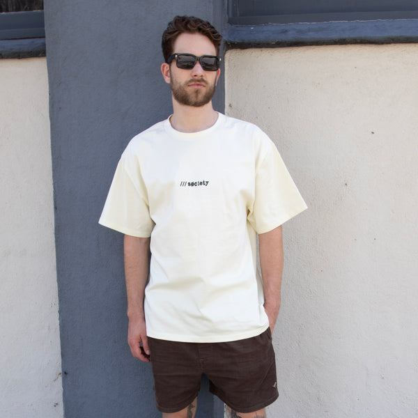 Load image into Gallery viewer, /// Elevate T-shirt (Butter)
